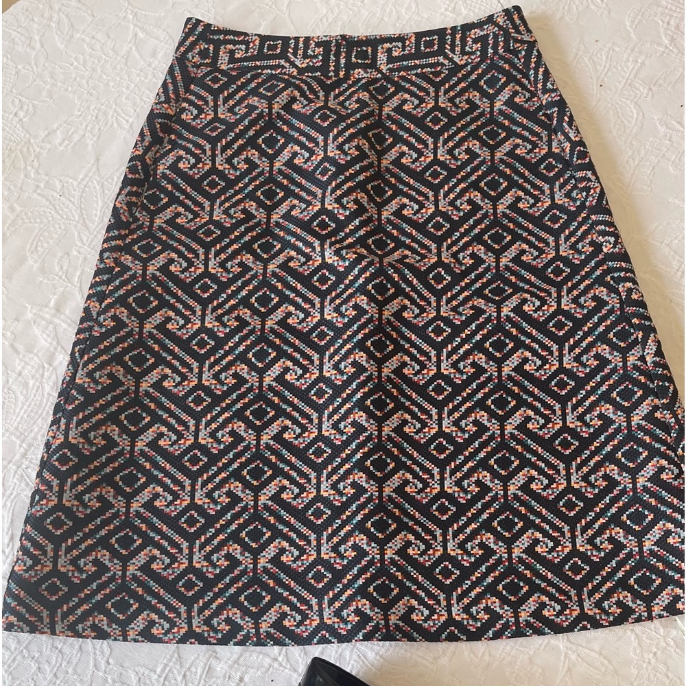 Trina Turk skirt, blue with beautiful designs